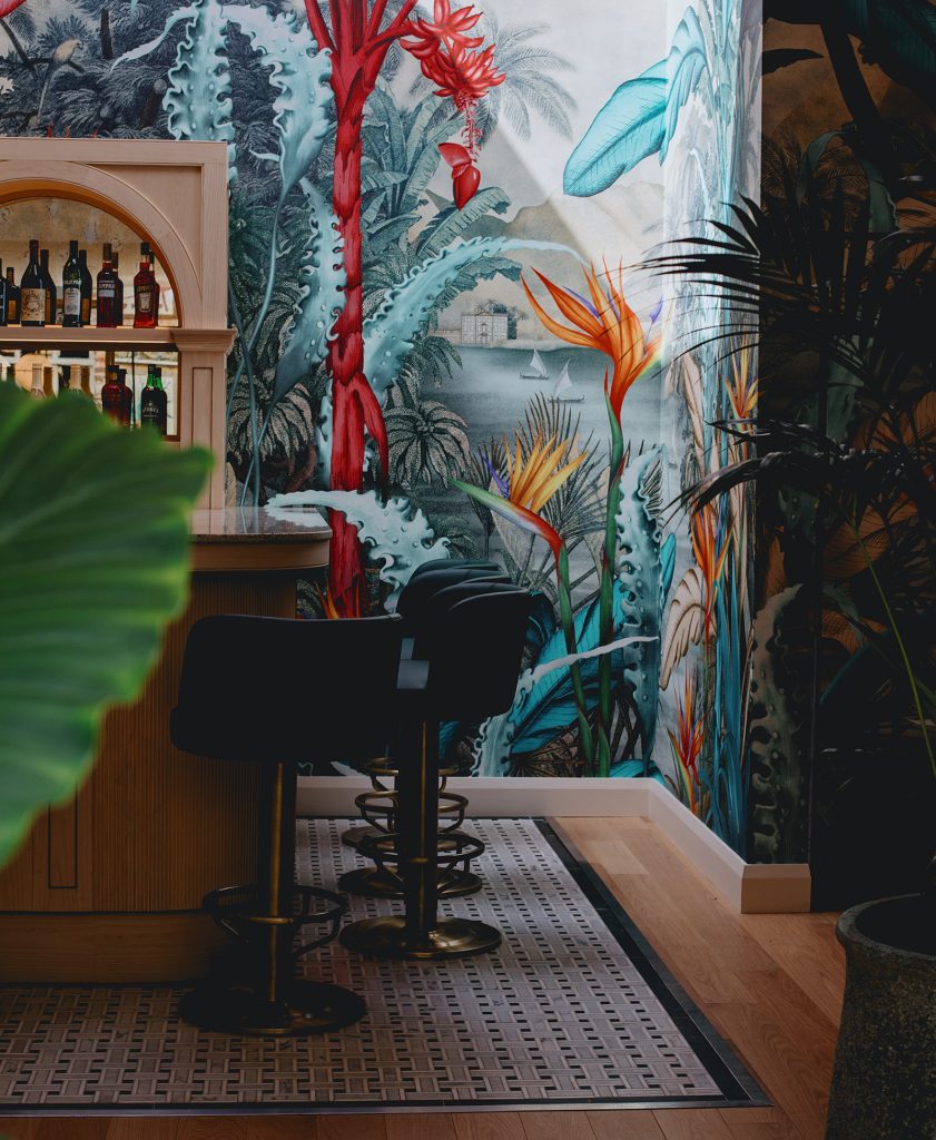 Bar design and build